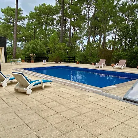 Spacious With Huge Pool In Quiet Location Close