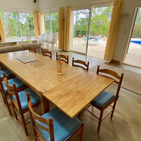 Casa vacanze Spacious With Huge Pool In Quiet Location Close Lacanau