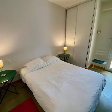 Casa vacanze Spacious With Huge Pool In Quiet Location Close