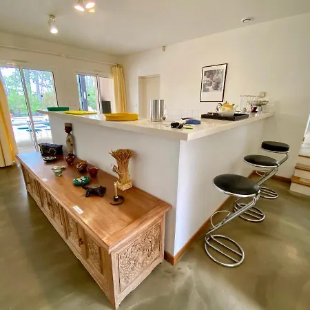 Casa vacanze Spacious With Huge Pool In Quiet Location Close